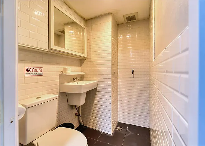 בית נופש Watergate Townhouse 曼谷中心水門家 *